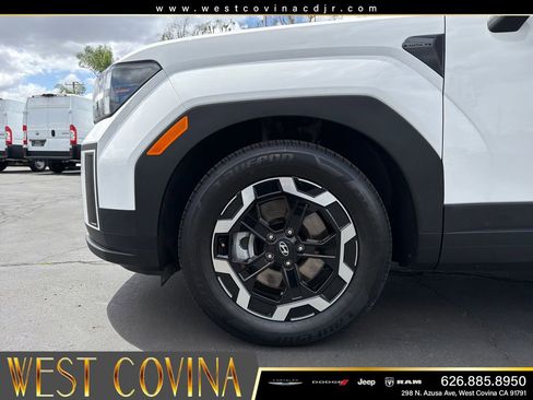Used 2025 Hyundai Santa Fe SEL AWD/4WD image 11