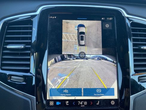 Used 2024 Volvo XC90 T8 Ultimate w/ Lounge Package image 28