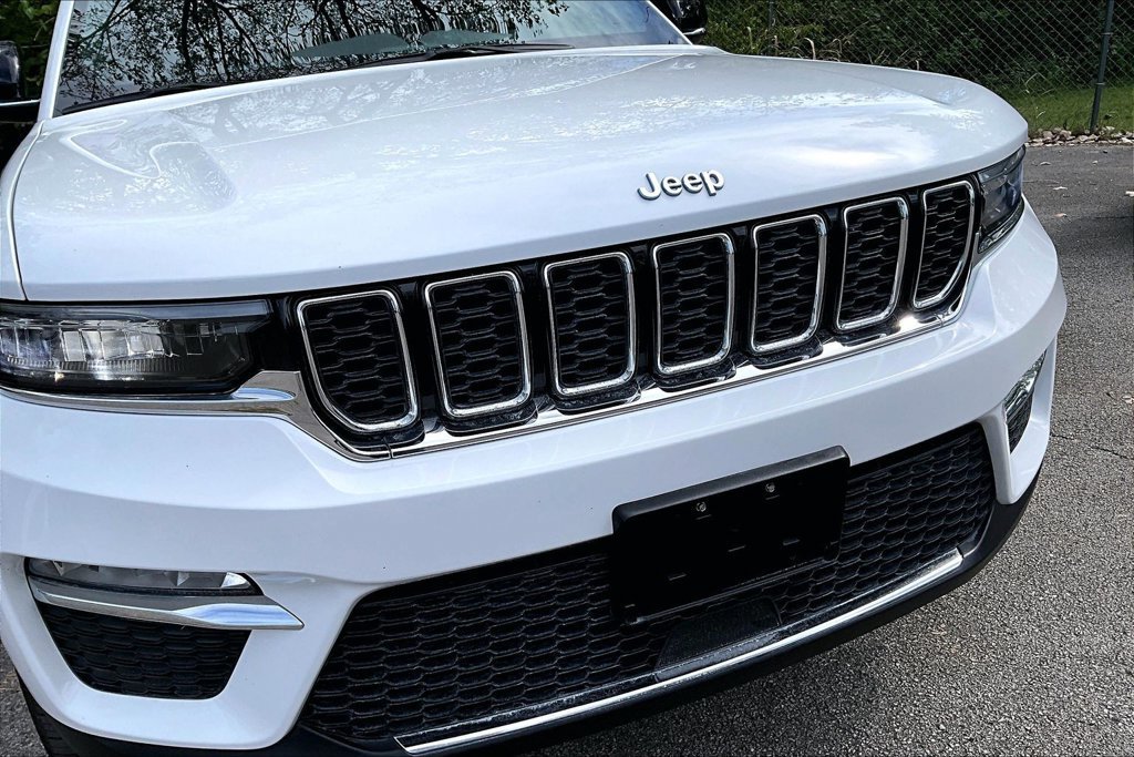Used 2025 Jeep Grand Cherokee Limited 4xe AWD/4WD image 38