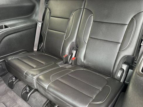 Certified 2023 GMC Acadia SLT w/ Elevation Edition FWD image 19
