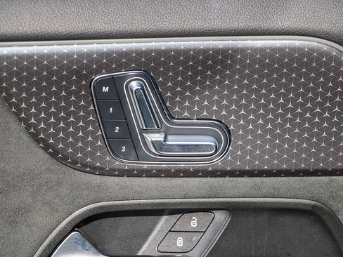 Certified 2025 Mercedes-Benz GLA 250 4MATIC image 21