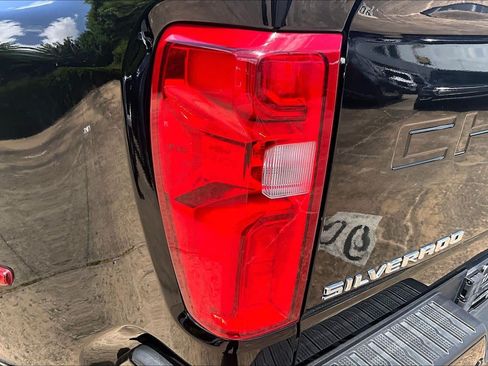 Used 2025 Chevrolet Silverado 3500 High Country w/ High Country Premium Package AWD/4WD image 29