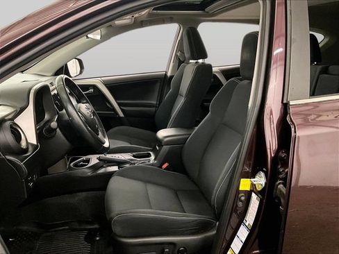 Used 2018 Toyota RAV4 XLE AWD/4WD image 24