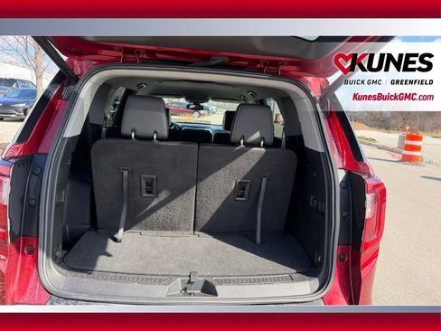 Used 2023 GMC Acadia SLT AWD/4WD image 6