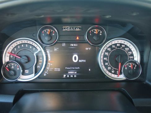 Used 2018 RAM 1500 Classic SLT image 12