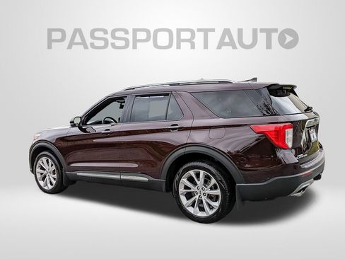 Used 2022 Ford Explorer Platinum w/ Equipment Group 601A image 3