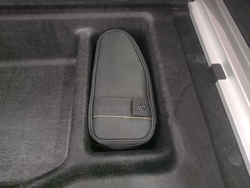 Used 2024 Rivian R1S Adventure AWD/4WD image 34