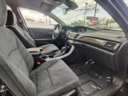 Used 2017 Honda Accord Hybrid Sedan image 6