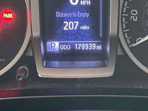 Used 2020 Toyota Tacoma SR5 image 36