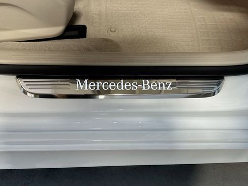 Used 2022 Mercedes-Benz E 450 4MATIC Sedan image 13