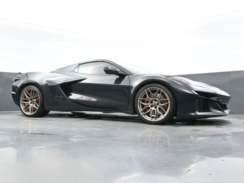 Used 2024 Chevrolet Corvette Z06 image 39