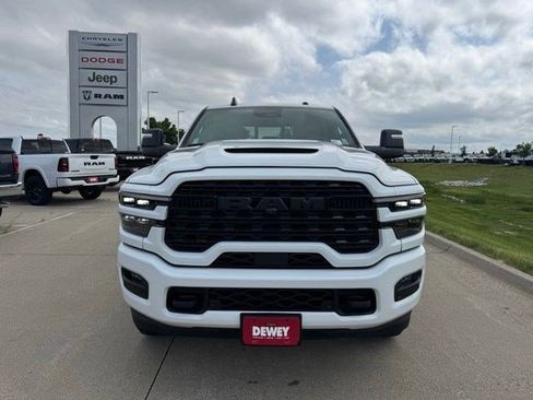 New 2026 RAM 2500 Limited AWD/4WD image 2