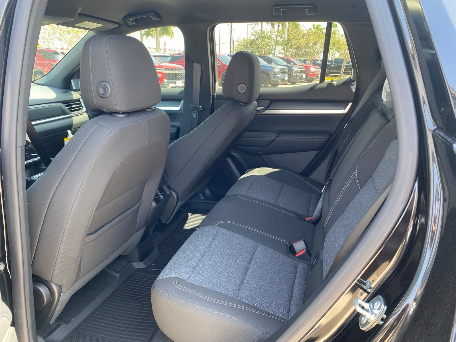 New 2027 GMC Terrain Elevation w/ LPO, Floor Liner Package FWD image 15