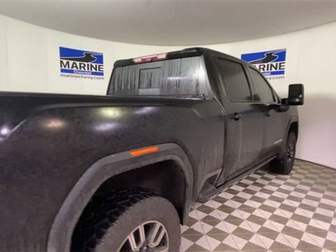 Used 2021 GMC Sierra 2500 AT4 w/ AT4 Premium Plus Package image 2