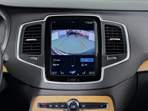 Used 2022 Volvo XC90 T5 Momentum AWD/4WD image 35