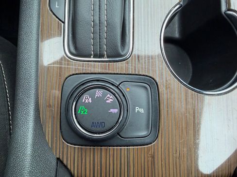 Used 2019 GMC Acadia SLE w/ Driver Alert Package I image 33