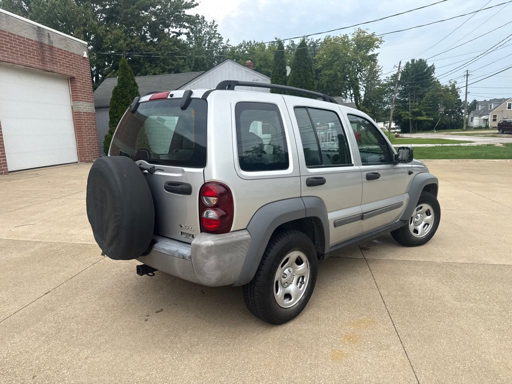 Used 2006 Jeep Liberty Sport AWD/4WD image 6