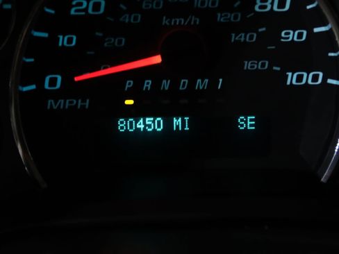 Used 2019 Chevrolet Express 3500 w/ Driver Convenience Package RWD image 35