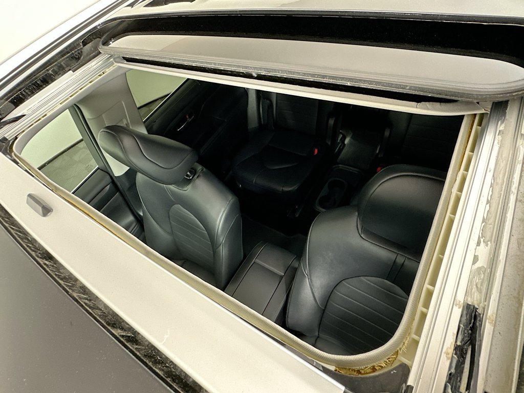 Used 2024 Toyota Highlander XLE FWD image 21