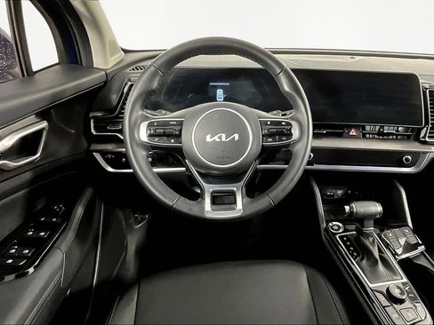 Used 2025 Kia Sportage EX image 8