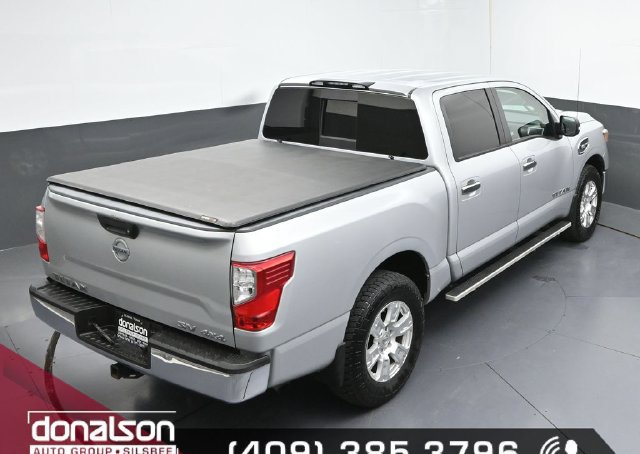 Used 2017 Nissan Titan SV AWD/4WD image 19