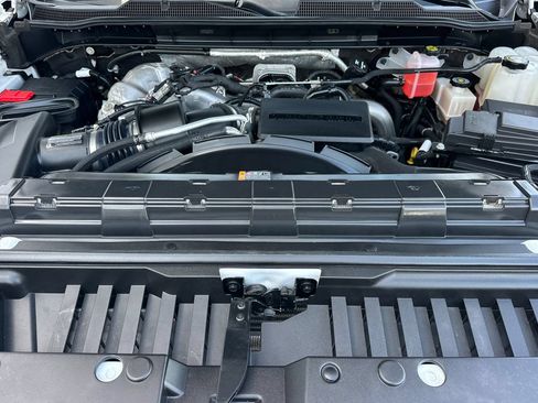 Used 2024 Chevrolet Silverado 2500 LT AWD/4WD image 23