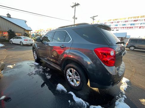Used 2011 Chevrolet Equinox LT w/ Driver Convenience Package image 4