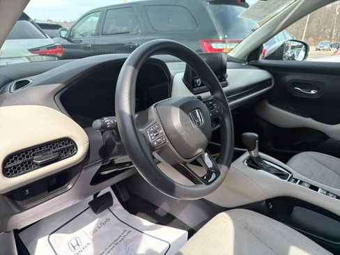 Used 2023 Honda HR-V LX image 16