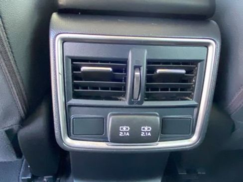 Certified 2023 Subaru Forester Premium image 17