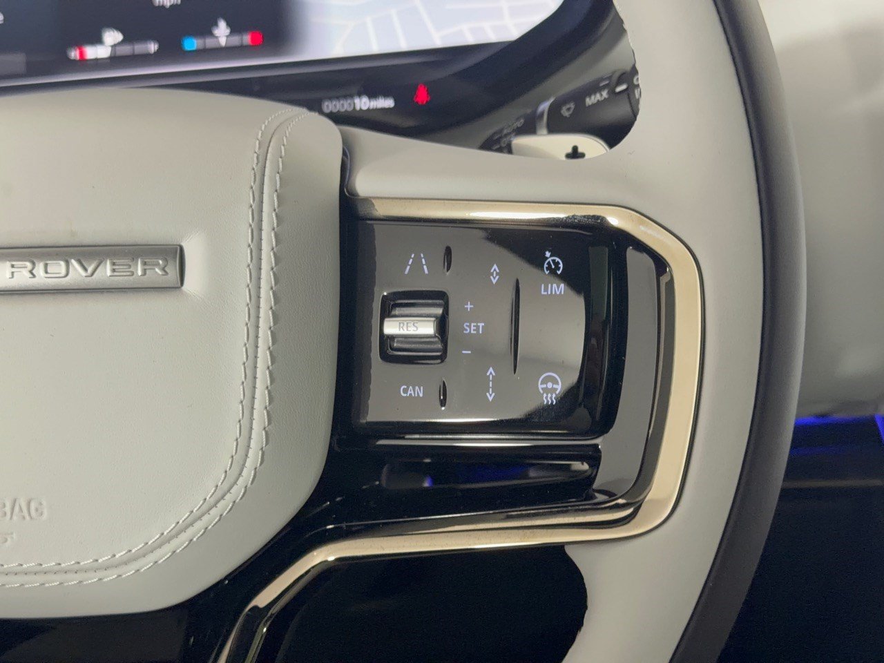 New 2027 Land Rover Range Rover Sport Dynamic SE AWD/4WD image 19