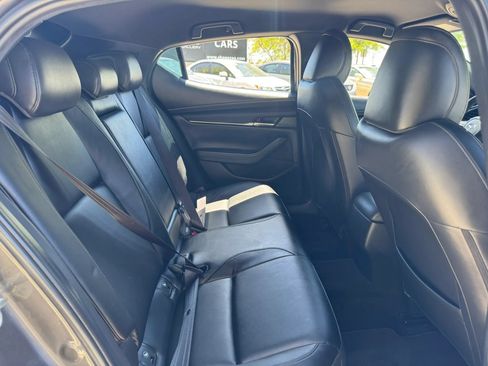 Used 2019 MAZDA MAZDA3 Hatchback w/ Preferred Package FWD image 30