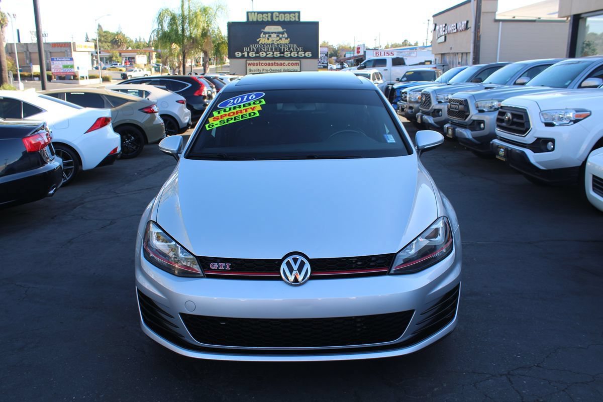 Used 2016 Volkswagen GTI S FWD image 3