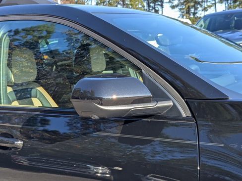 New 2025 Chevrolet Equinox ACTIV w/ Safety and Technology Package image 12