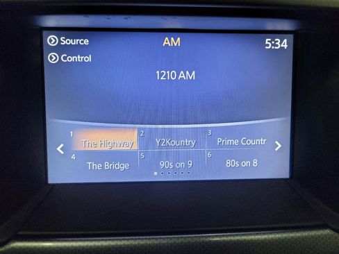 Used 2019 Nissan Pathfinder SL AWD/4WD image 25