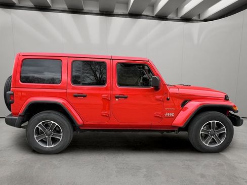 Used 2023 Jeep Wrangler Sahara image 6