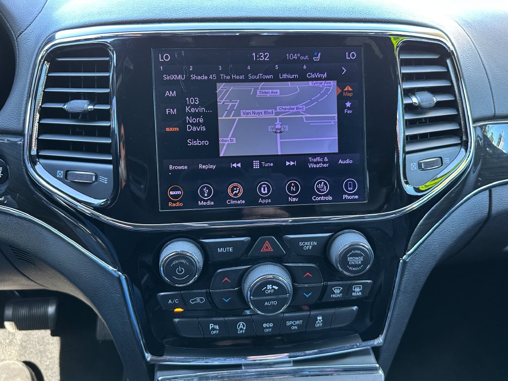 Used 2019 Jeep Grand Cherokee Overland AWD/4WD image 26