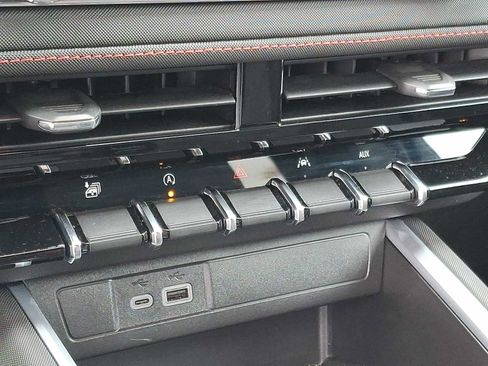 New 2025 Chevrolet Colorado Z71 w/ Midnight Edition image 11