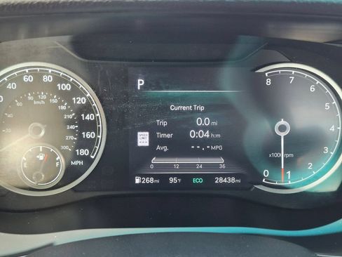 Used 2025 Genesis G70 2.5T RWD image 16