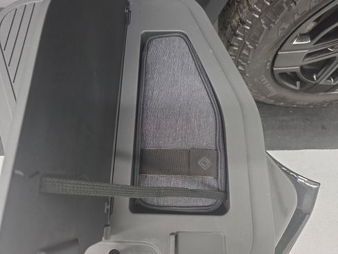 Used 2023 Rivian R1T Adventure AWD/4WD image 32