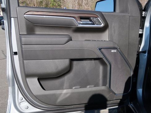 New 2026 GMC Sierra 1500 SLT w/ SLT Premium Plus Package image 11