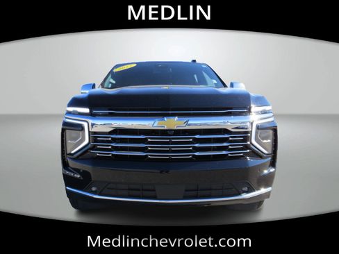 Used 2025 Chevrolet Tahoe Premier image 2