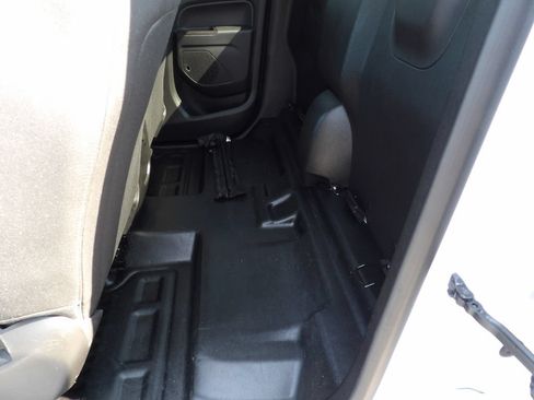 Used 2022 Chevrolet Colorado LT w/ Fleet Safety Package RWD image 29