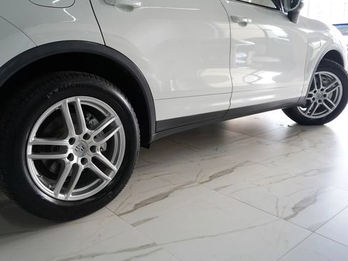 Used 2015 Porsche Cayenne S AWD/4WD image 5
