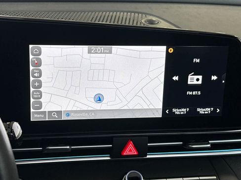 Used 2023 Hyundai Elantra Limited FWD image 19