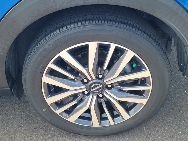 Certified 2023 Nissan Kicks SV FWD image 9