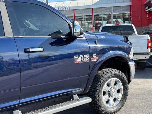 Used 2015 RAM 3500 Laramie w/ Convenience Group AWD/4WD image 4