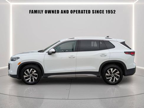 Used 2025 Volkswagen Tiguan S FWD image 3