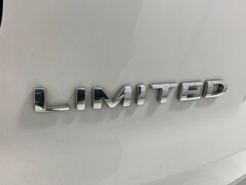 Used 2019 Ford Explorer Limited FWD image 11