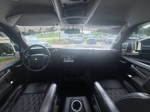 Used 2022 Chevrolet Express 2500 Extended w/ Enhanced Convenience Package RWD image 14