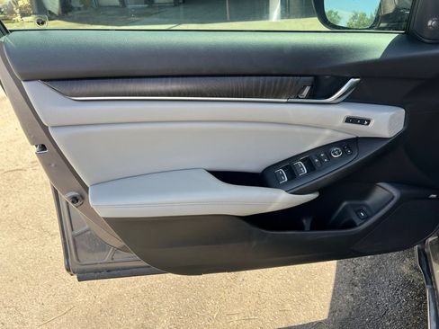 Used 2019 Honda Accord EX-L image 19